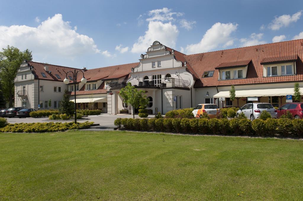 Hotel Wityng Slesin  Exterior photo